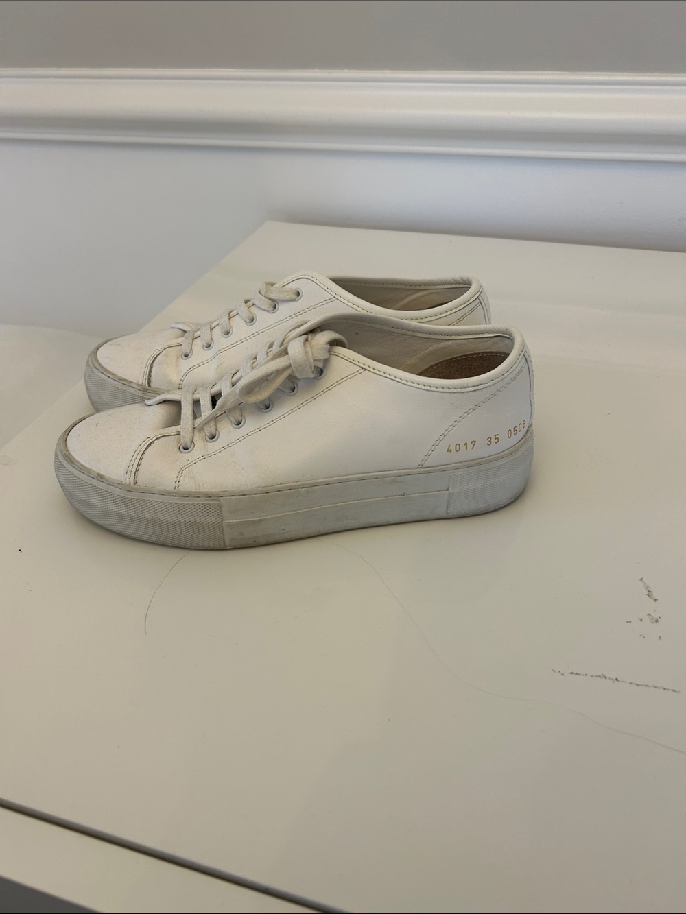 Common Projects White Leather Low-Top Sneakers with Gold Heel Stamp